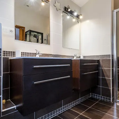Maison Eco Pres De La Avec Jardin Et Wifi - Fr-1-306-1291 *